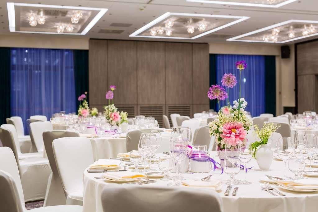 Radisson Blu Hotel, Kyiv City Centre Facilities photo