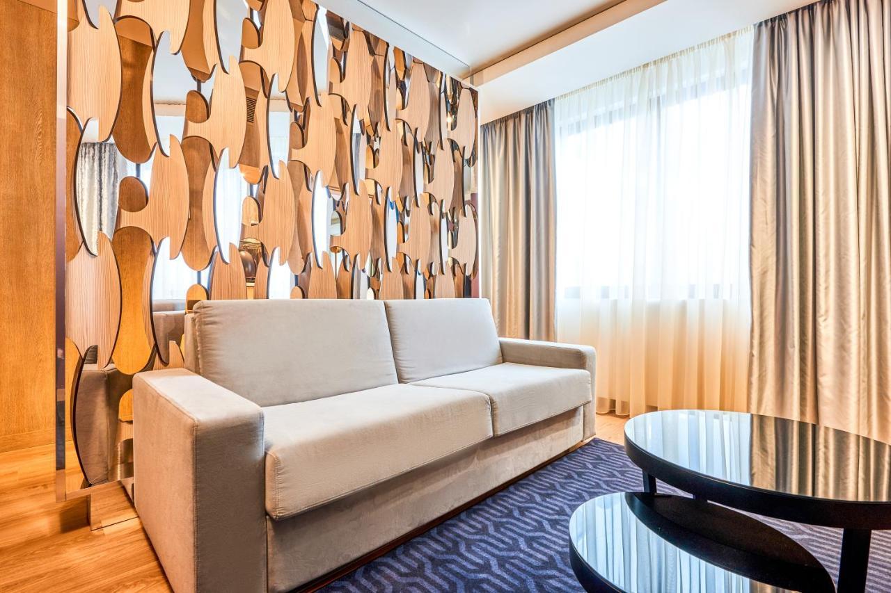 Radisson Blu Hotel, Kyiv City Centre Exterior photo