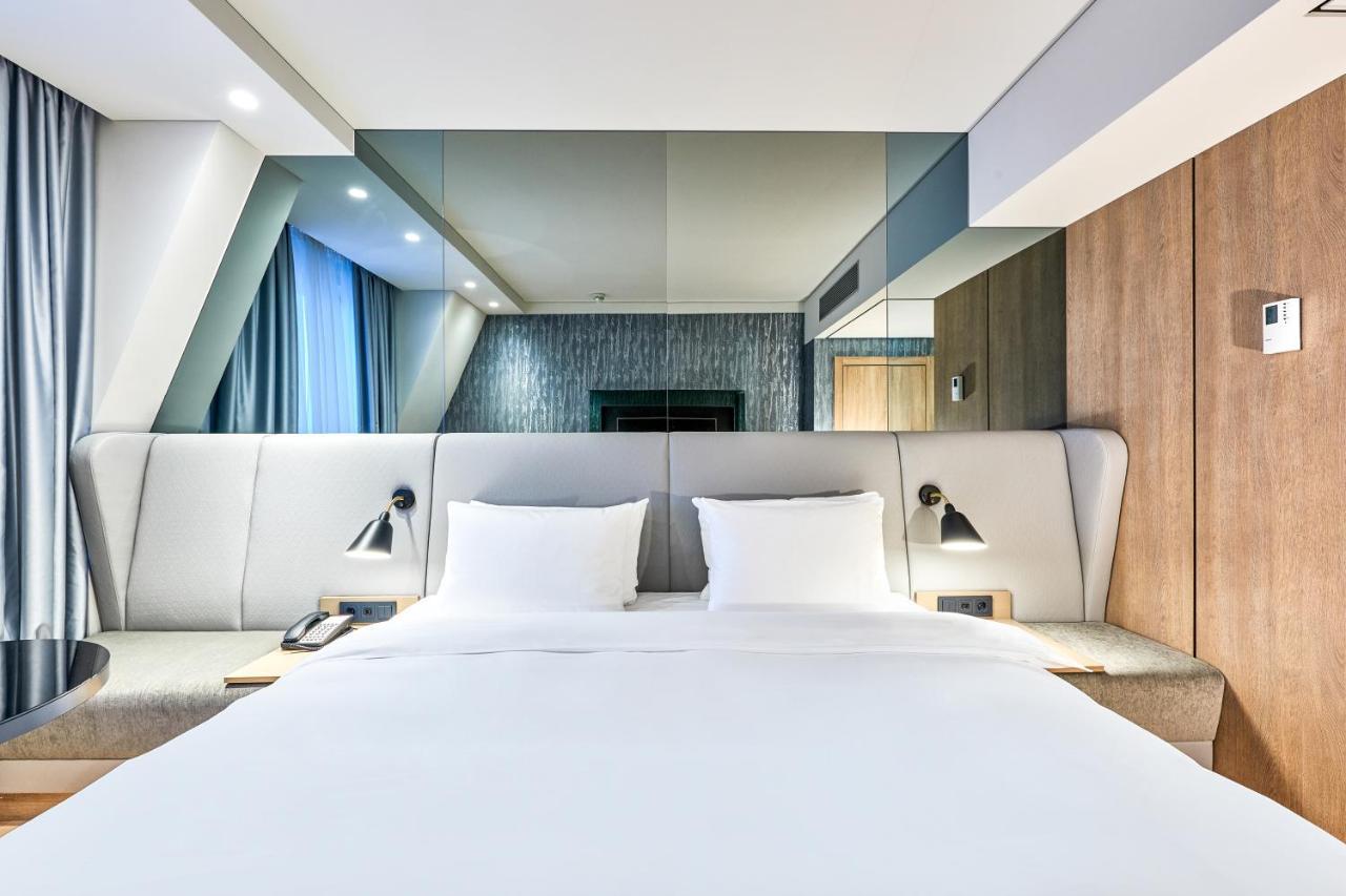 Radisson Blu Hotel, Kyiv City Centre Exterior photo