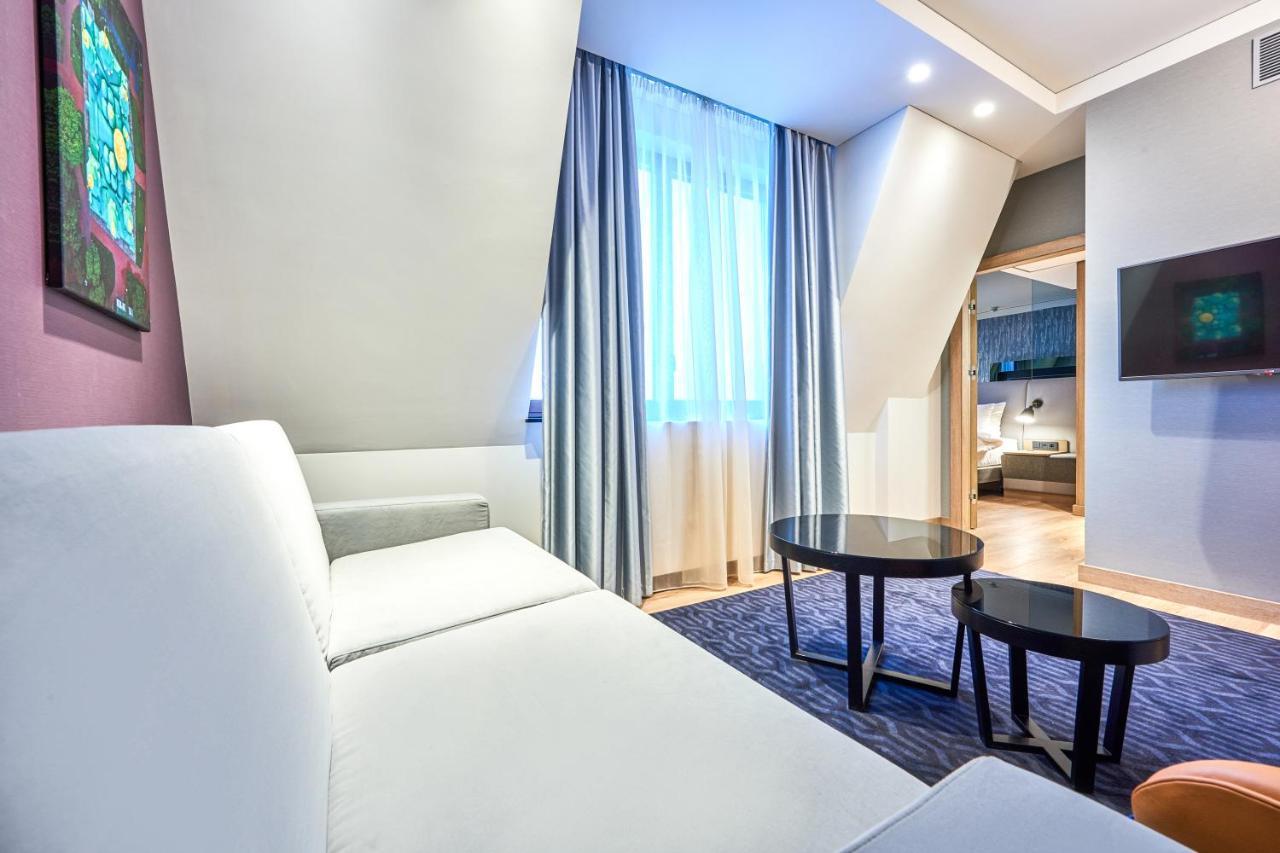 Radisson Blu Hotel, Kyiv City Centre Exterior photo